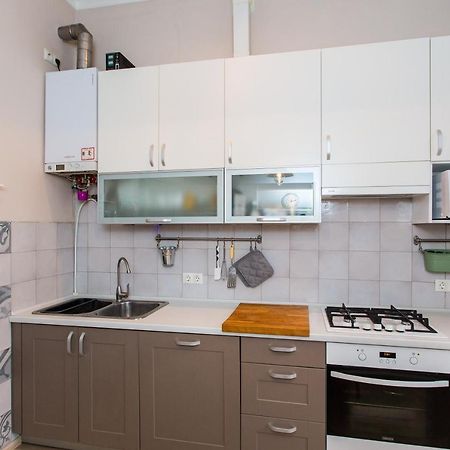 Light And Spacious Apartment On Gazova Str إلفيف المظهر الخارجي الصورة