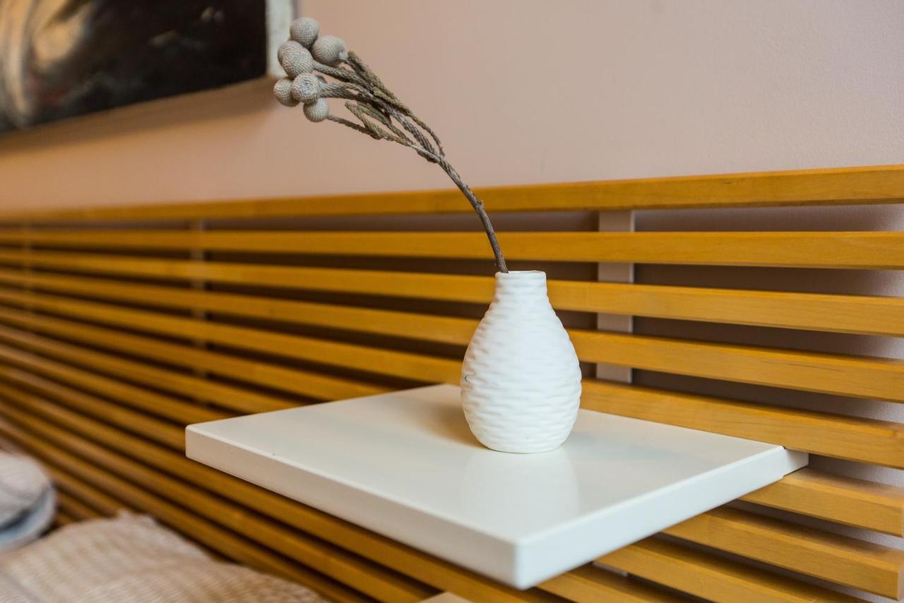 Light And Spacious Apartment On Gazova Str إلفيف المظهر الخارجي الصورة