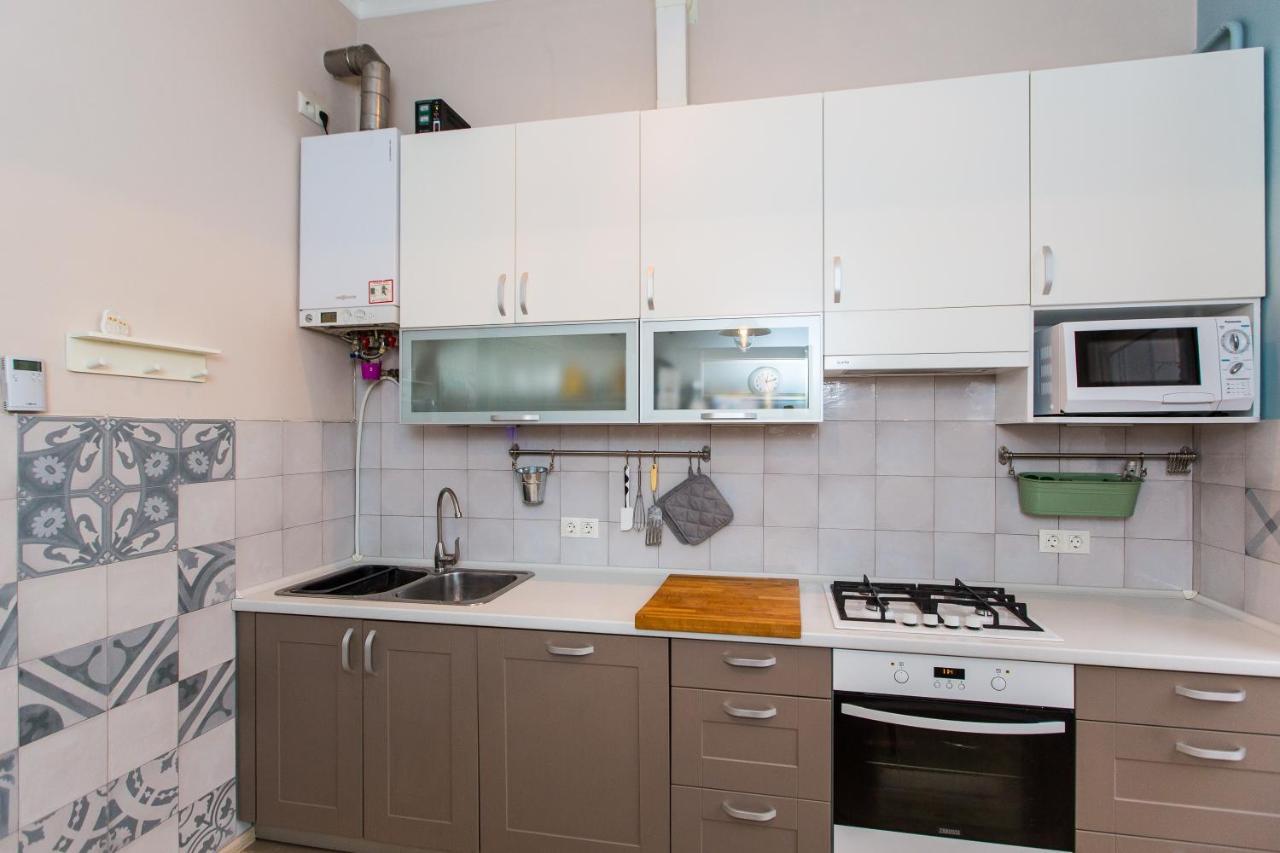 Light And Spacious Apartment On Gazova Str إلفيف المظهر الخارجي الصورة