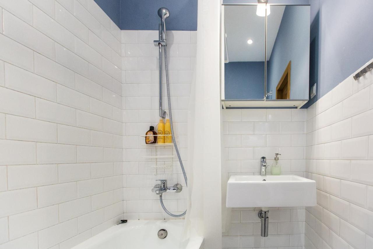 Light And Spacious Apartment On Gazova Str إلفيف المظهر الخارجي الصورة