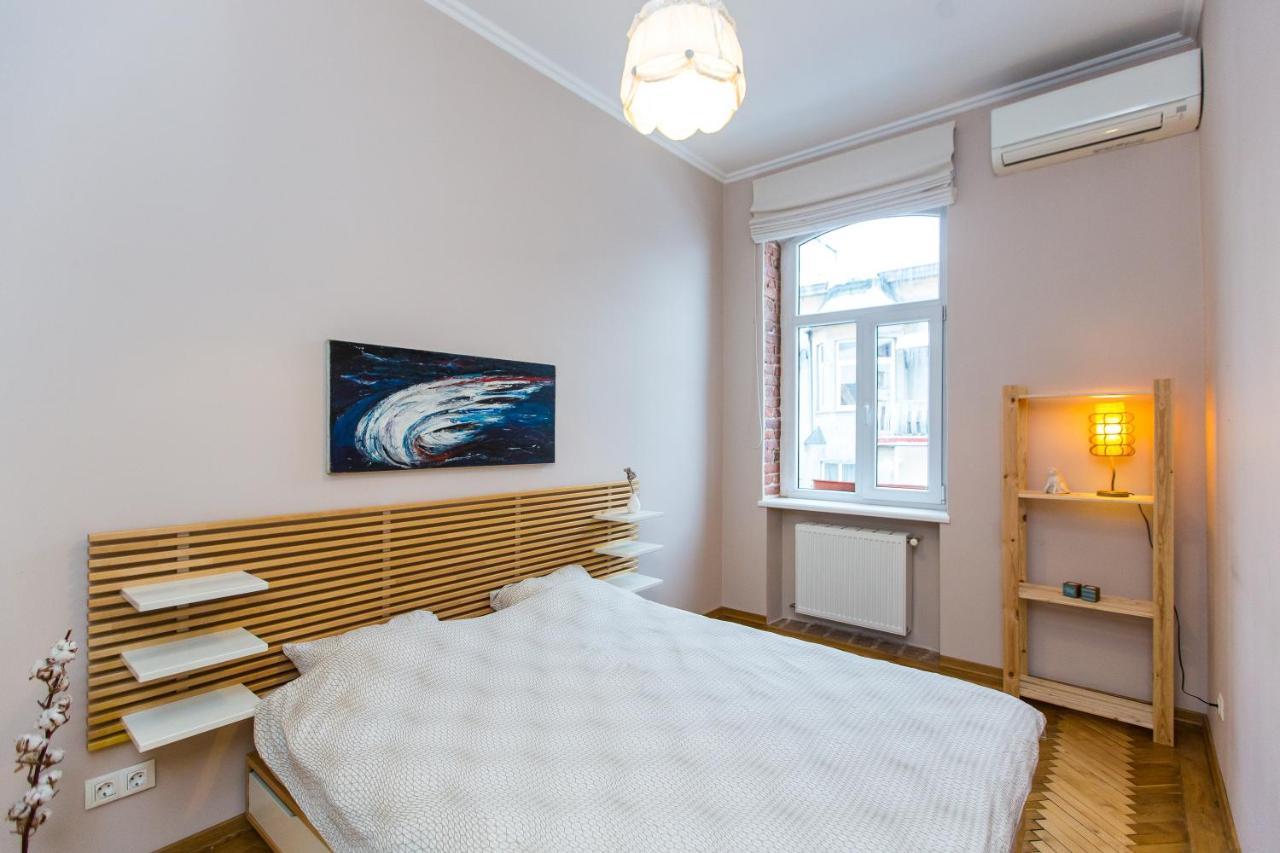 Light And Spacious Apartment On Gazova Str إلفيف المظهر الخارجي الصورة