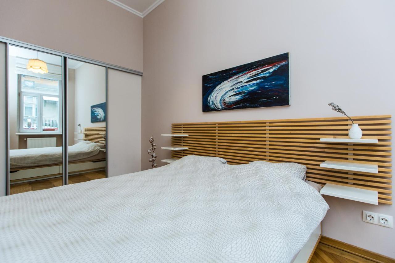 Light And Spacious Apartment On Gazova Str إلفيف المظهر الخارجي الصورة